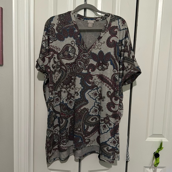 Chicos M/L paisley print cuffed top - Picture 1 of 5